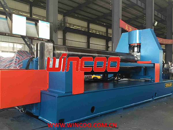 Трехвалковый симметричный гидравлический листогибочный станок