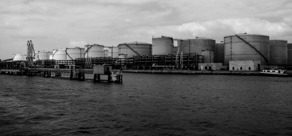 Tank welding machine